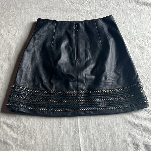 Alice + Olivia Leather Skirt Black "Jaya" Gold Chain Trim Accents Mini Skirt  0 - Picture 6 of 16